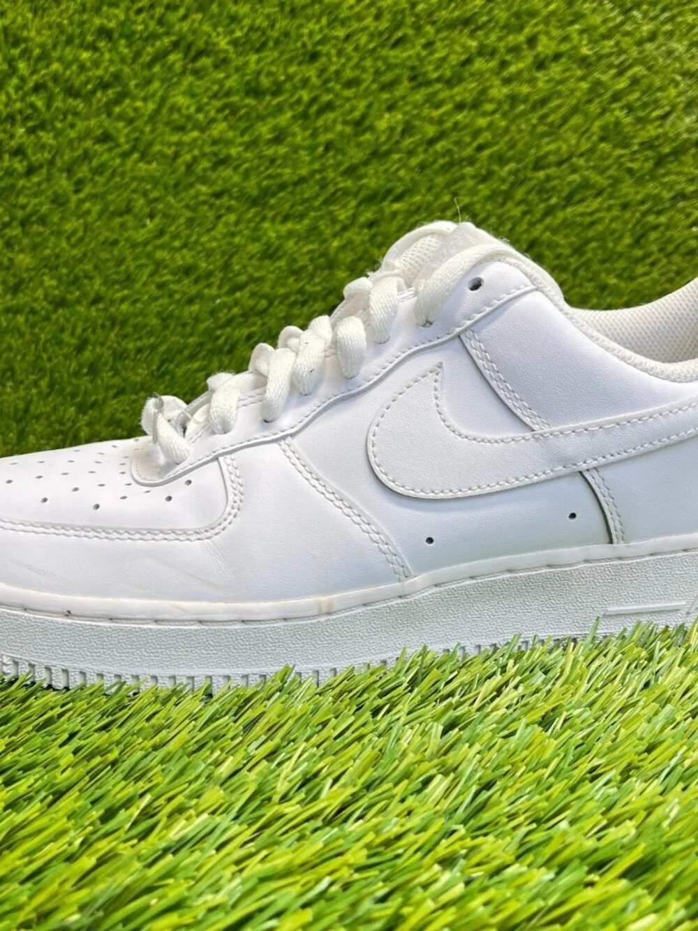 Nike Air Force 1 Low '07 Mens Size 8.5 White Athletic Lifestyle Shoes Sneakers - Picture 5 of 12